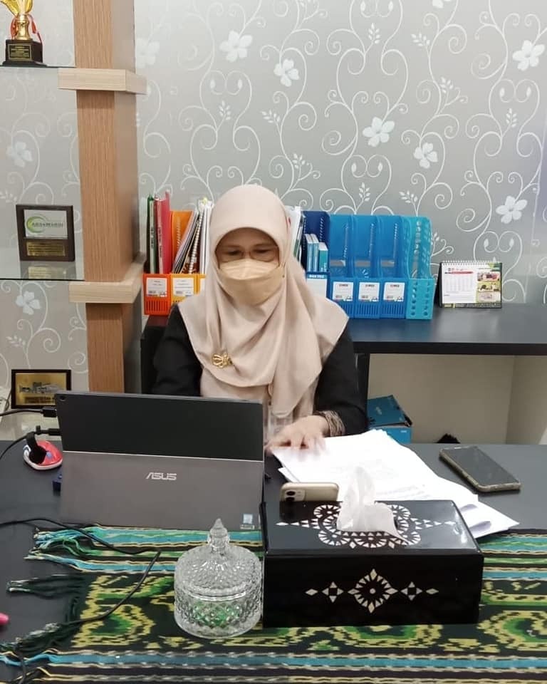 BERUGAK KITA RRI MATARAM GANDENG DIREKTUR RSJMS MENJADI NARASUMBER